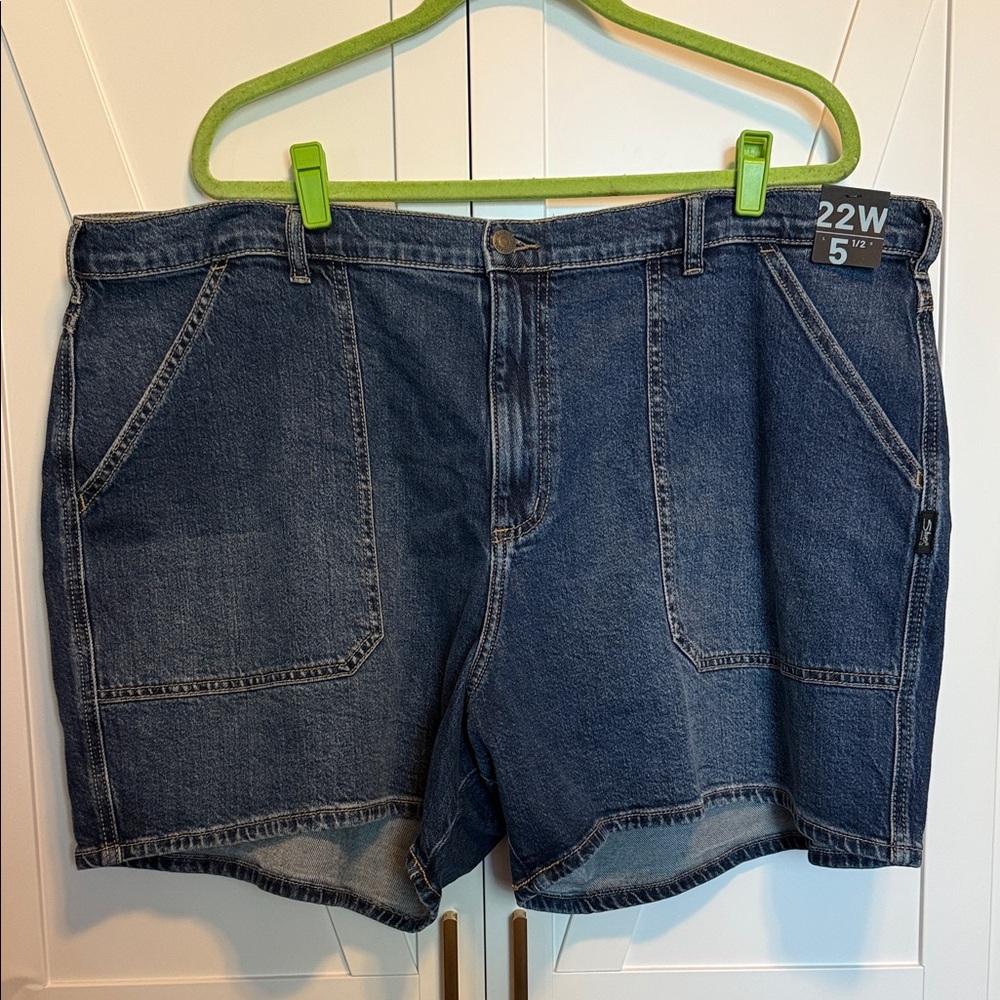 NWT Silver Utility Jean Blue Denim‎ Shorts 5.5 Inseam Women's Size 22W